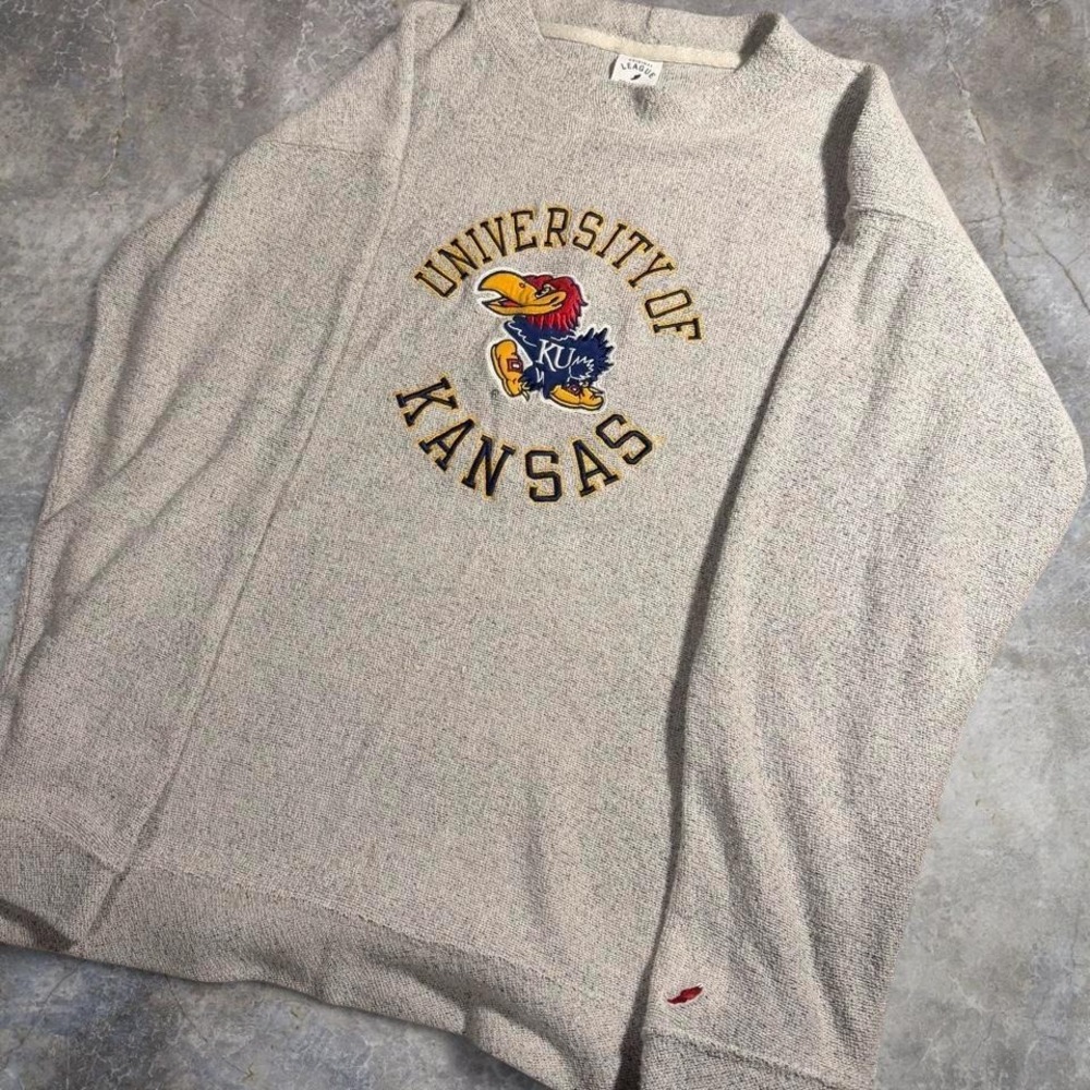 Vintage University of Kansas grey embroidered crewneck sweatshirt Size L